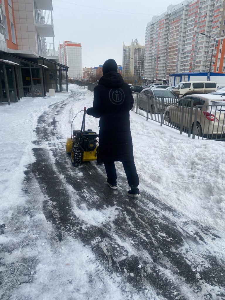 Чистка снега