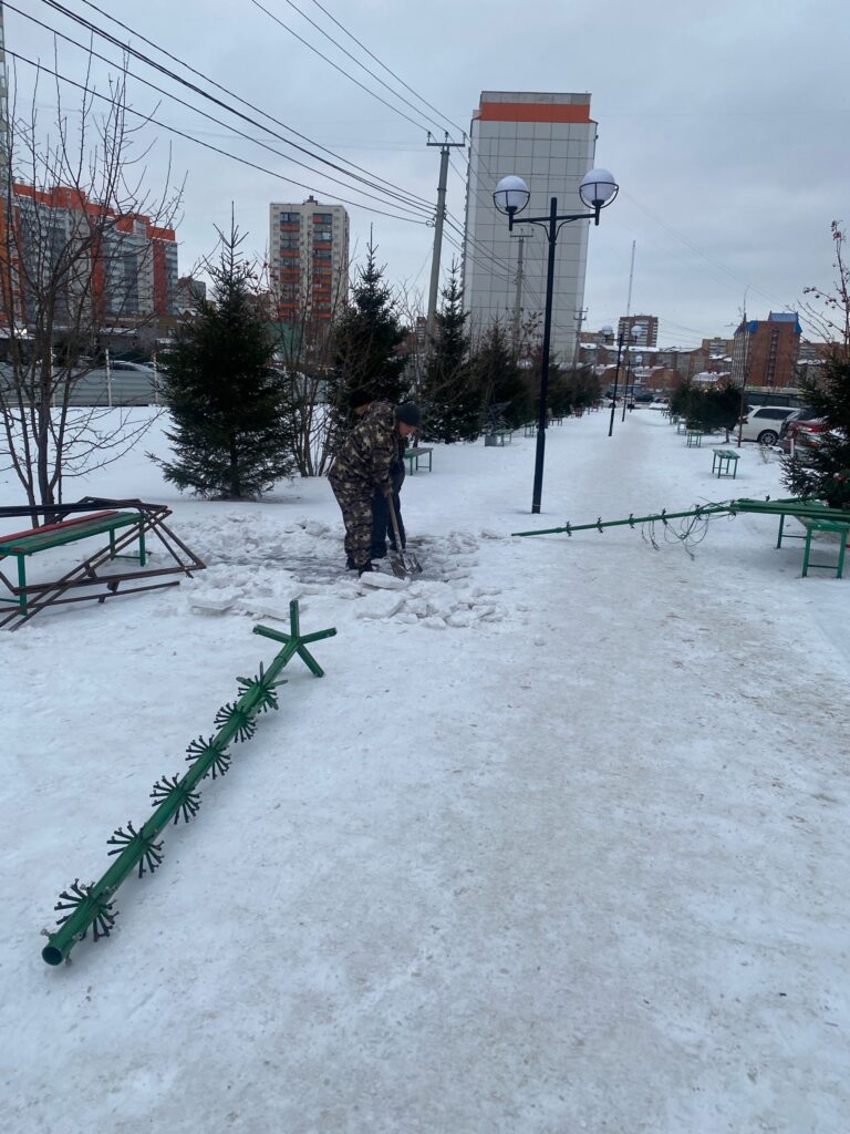 Наряжаем дворы